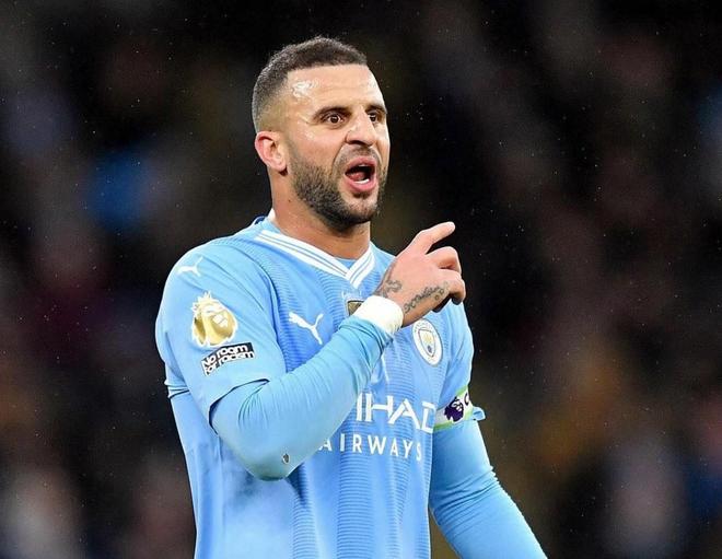 22／23赛季以来顶级前锋越位数：哈兰德仅18次，C罗143次（22／23赛季至今顶级前锋越位统计：哈兰德仅18次，C罗高达143次）