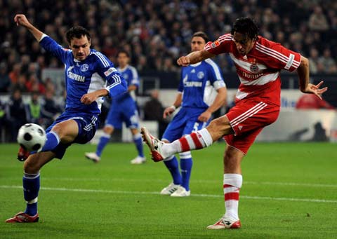 足球中超球队旅程曝光，航班延误引不满（中超球队行程曝光，航班延误惹不满）