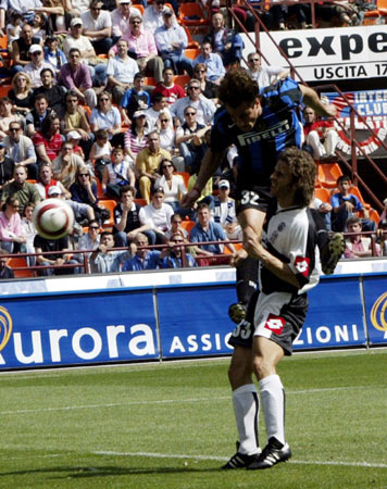 篮球勇士年轻球员表现亮眼（勇士队年轻球员大放异彩）